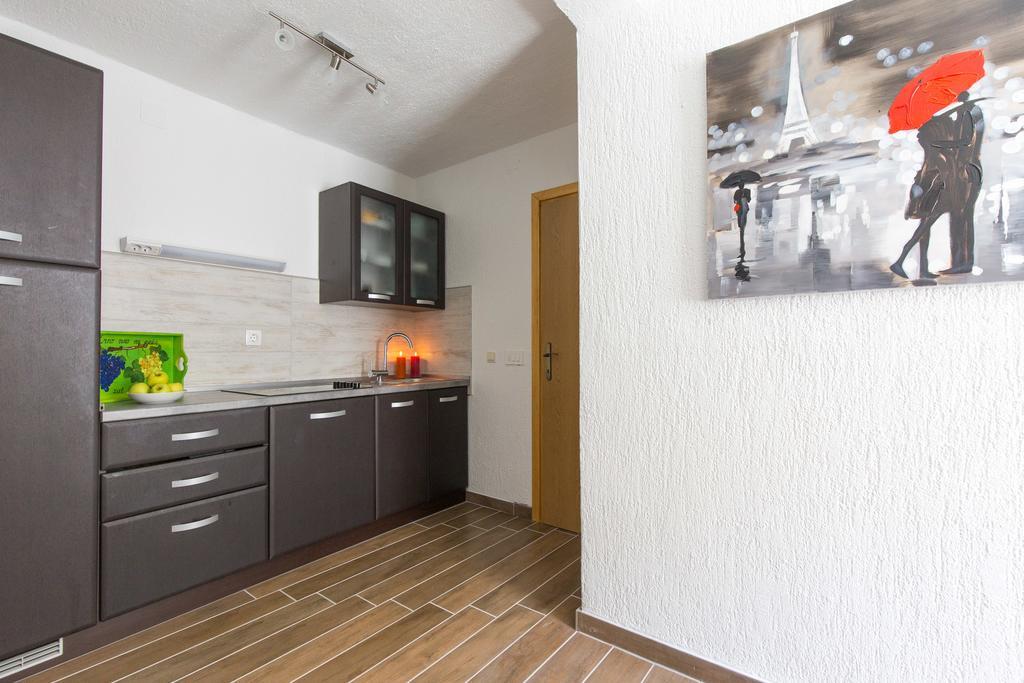 Apartamento Yvonne Krk Town Exterior foto