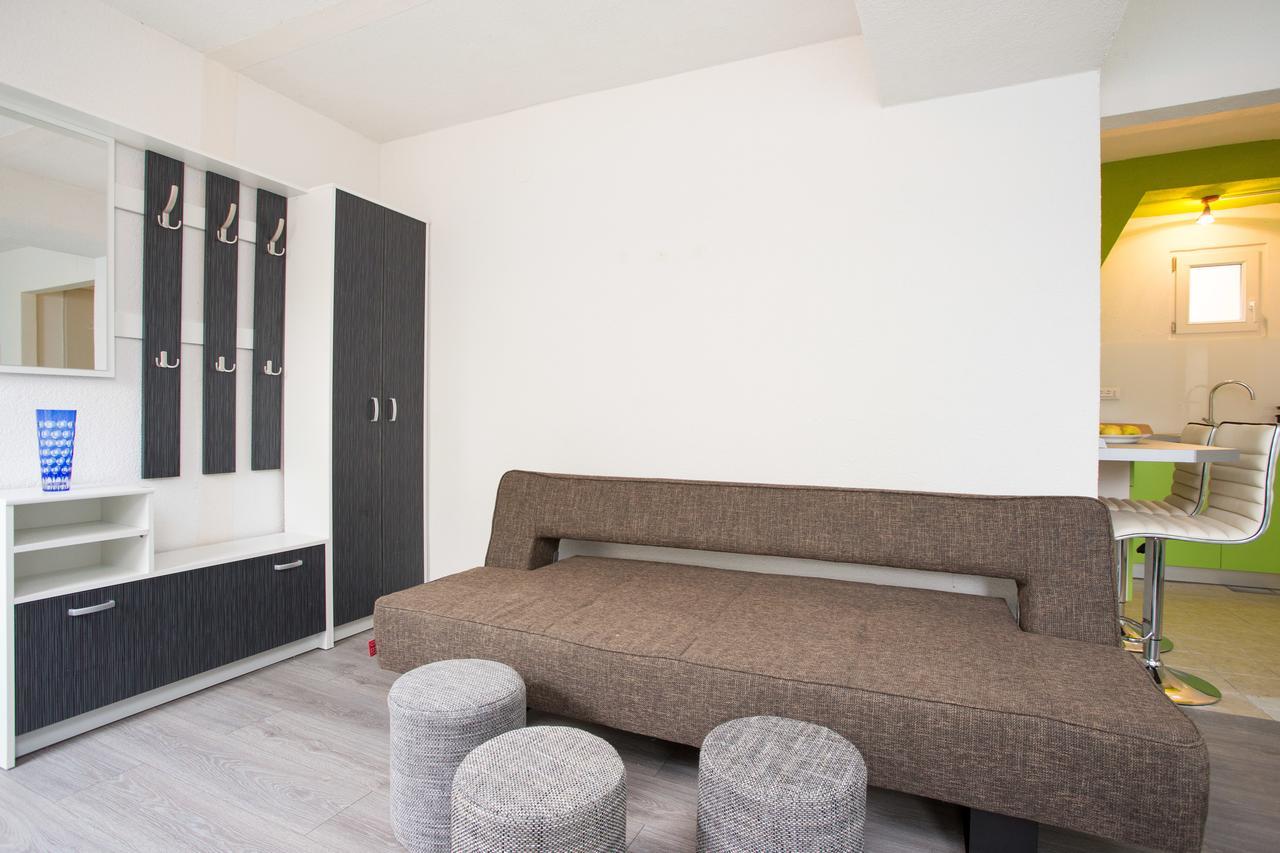 Apartamento Yvonne Krk Town Exterior foto